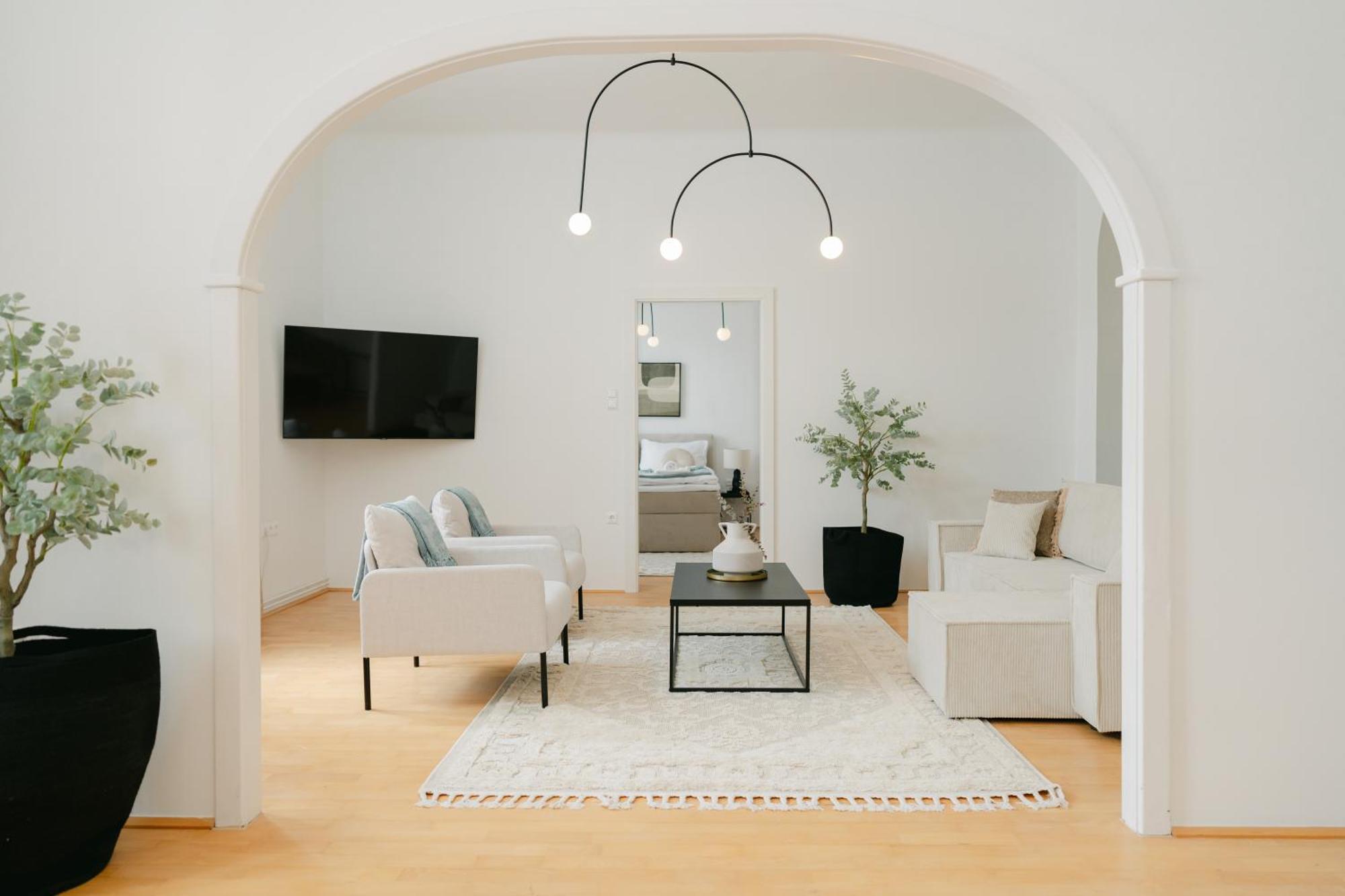 Stylish For 4-6, 5 Min To Center, Metro & Free Parking