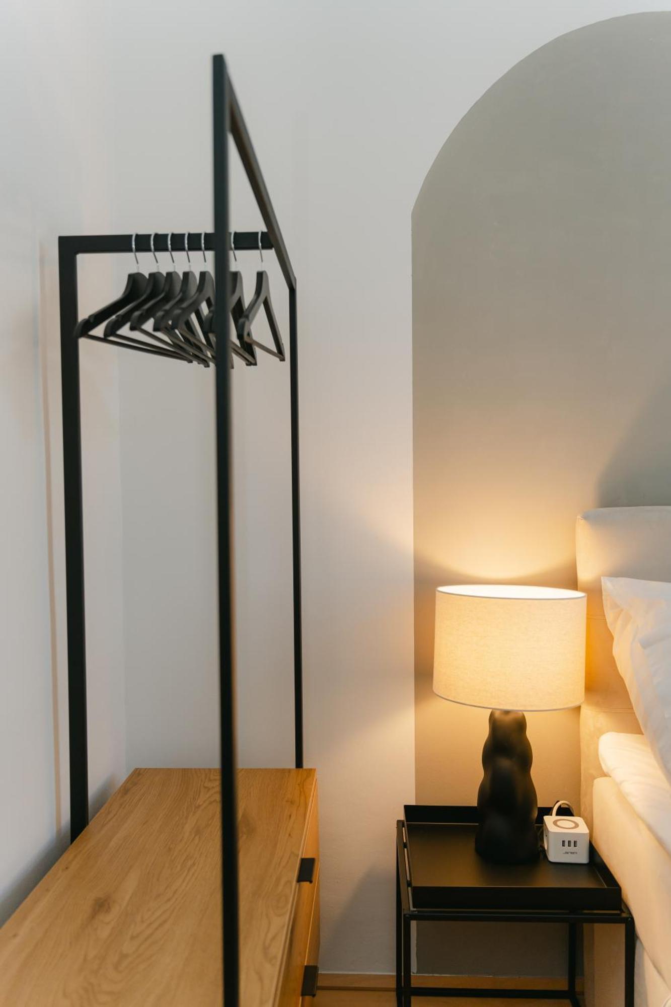 Stylish For 4-6, 5 Min To Center, No Lift Currently Apartmán