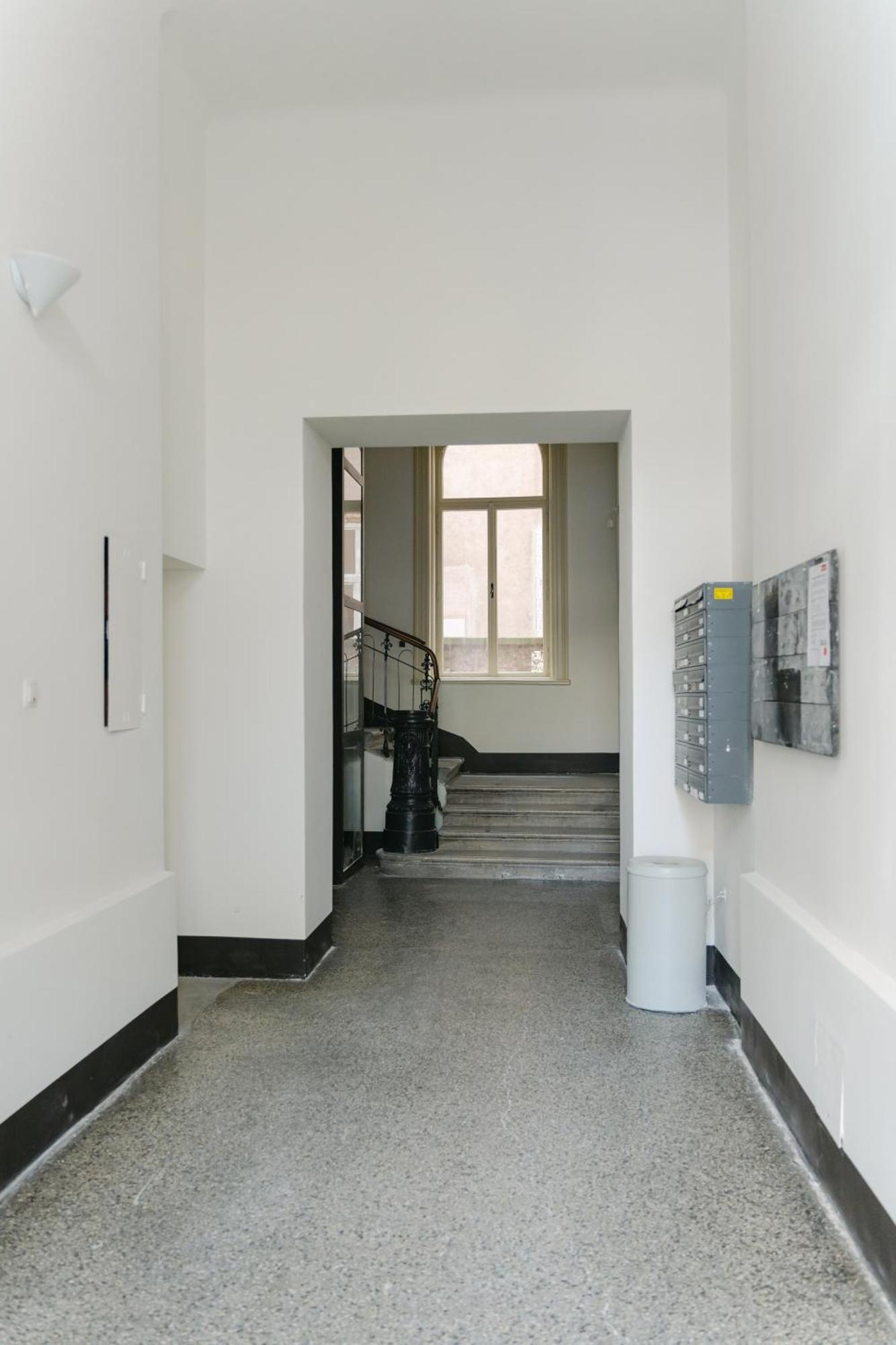 Stylish For 4-6, 5 Min To Center, No Lift Currently Apartmán
