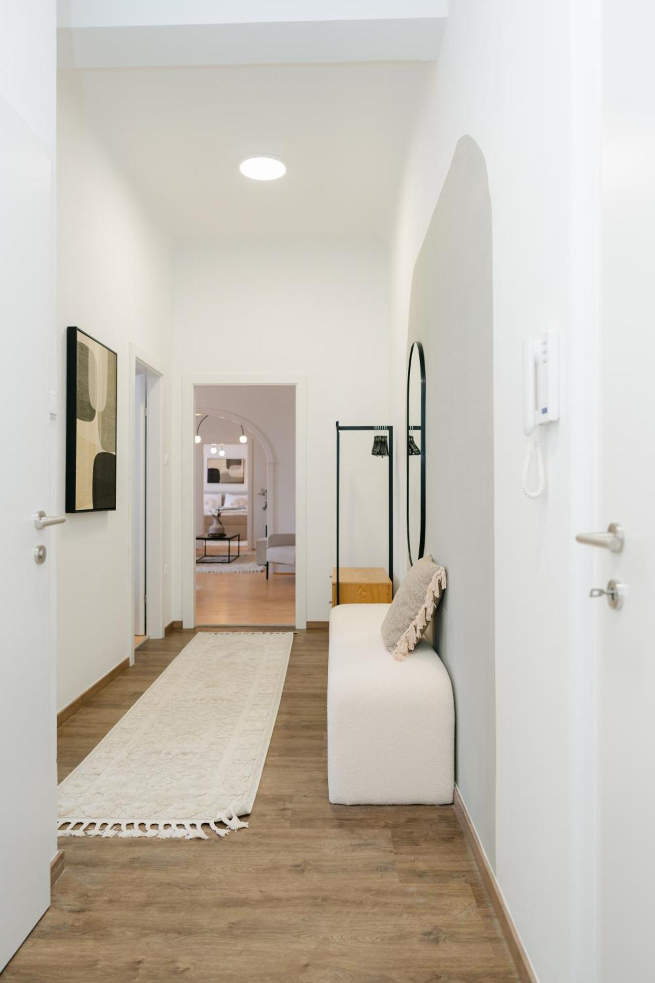 Apartmán Stylish For 4-6, 5 Min To Center, No Lift Currently *
